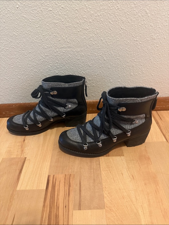 Merrell Shoes - Merrill Shiloh ii high heel women’s boot black with gray felt